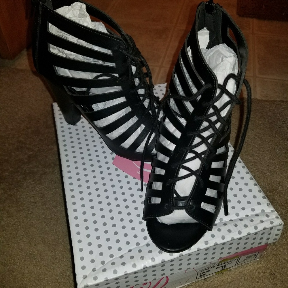Black Gladiator Bootie Heel